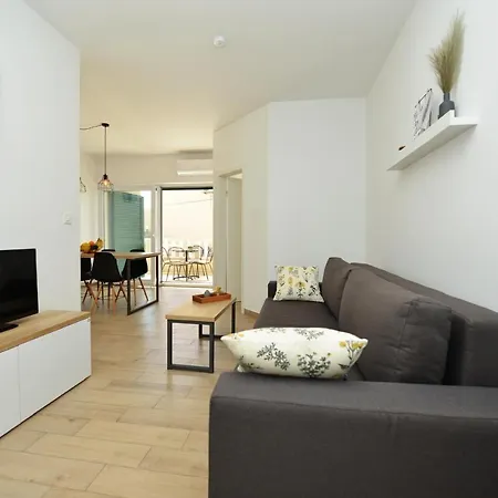 Apartament Teco Mit Pool