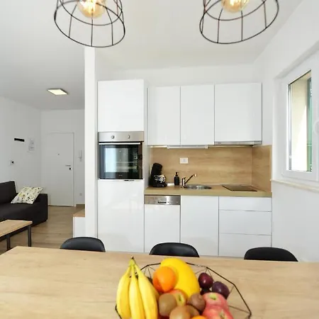 Apartament Teco Mit Pool