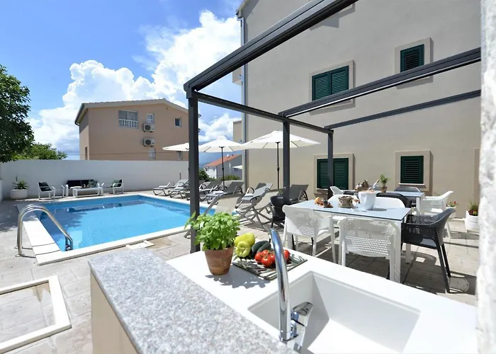아파트 Teco Mit Pool