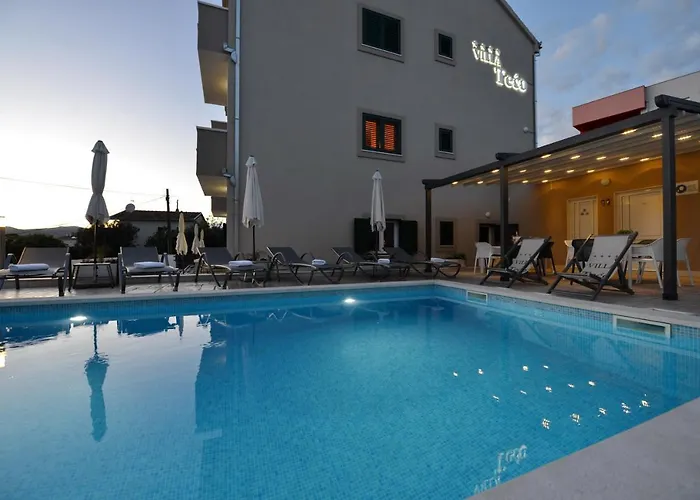 아파트 Teco Mit Pool 트로기르