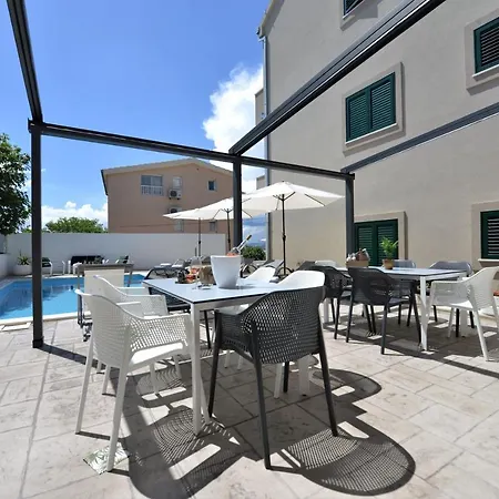 Tećo Mit Pool * Trogir