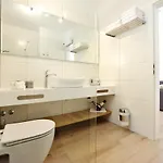 Teco Mit Pool Apartman *