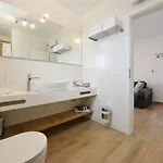Teco Mit Pool Apartman Trogir