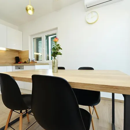 Apartamento Teco Mit Pool