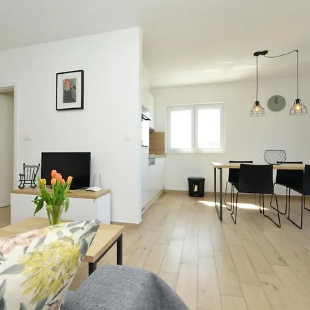 Apartamento Teco Mit Pool