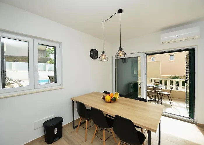 Teco Mit Pool טרוגיר