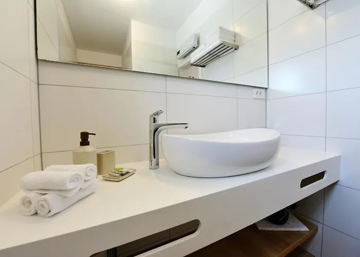 Teco Mit Pool טרוגיר