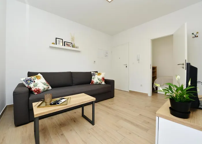 Teco Mit Pool דירה *