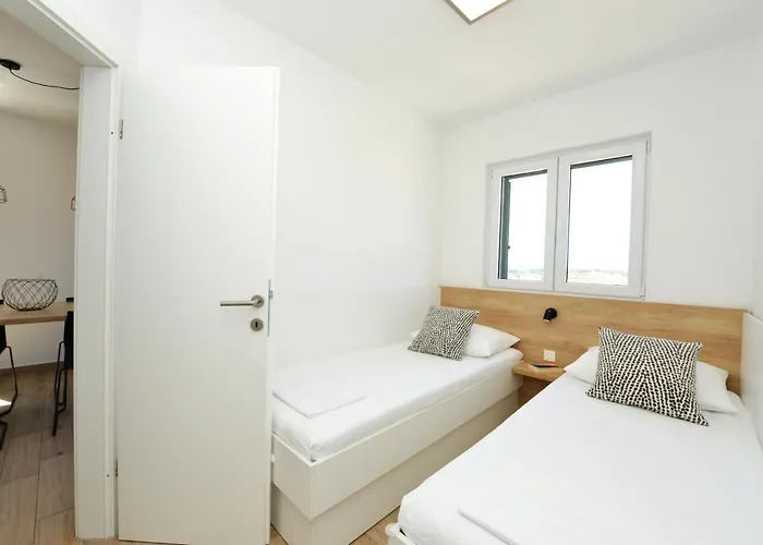 Teco Mit Pool טרוגיר