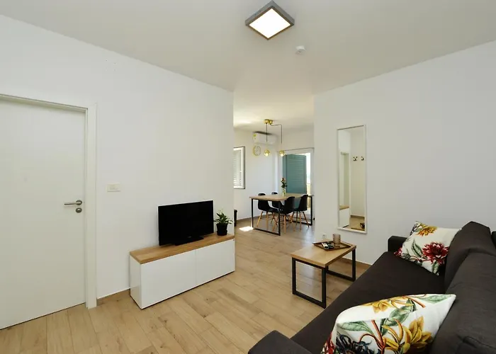 Teco Mit Pool דירה *